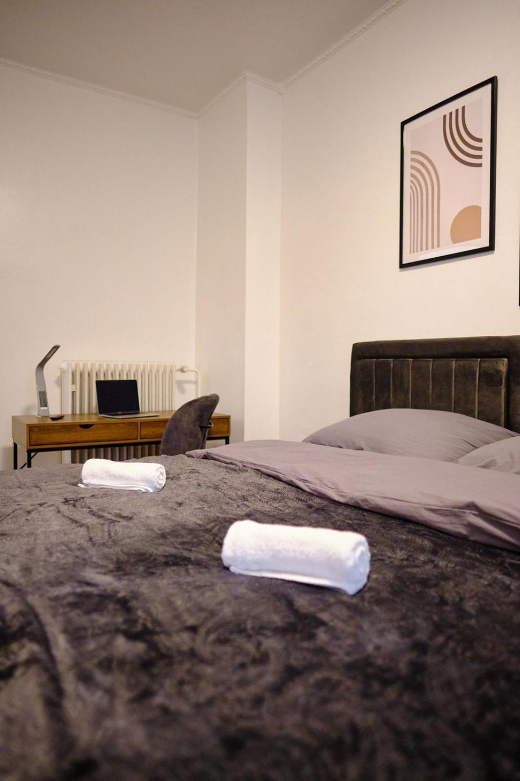 Primetime Suite Fuer 8+Kueche/Wifi 埃森 外观 照片